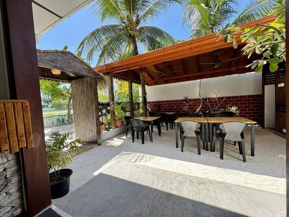 Seascape Retreats Dhigurah - View 19