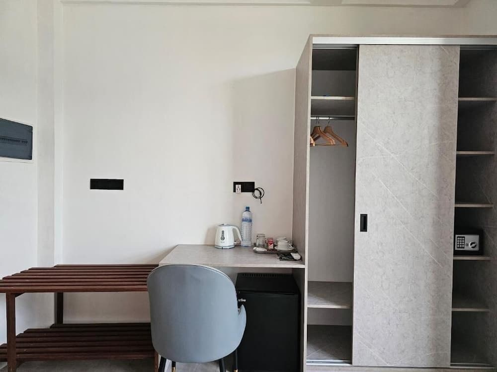 Shams Thoddoo - View 9