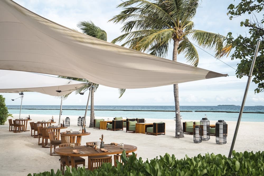 Constance Halaveli - View 120