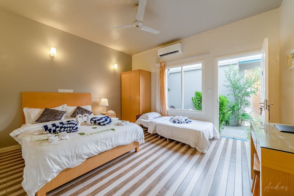 Starry Night At Ukulhas - View 6