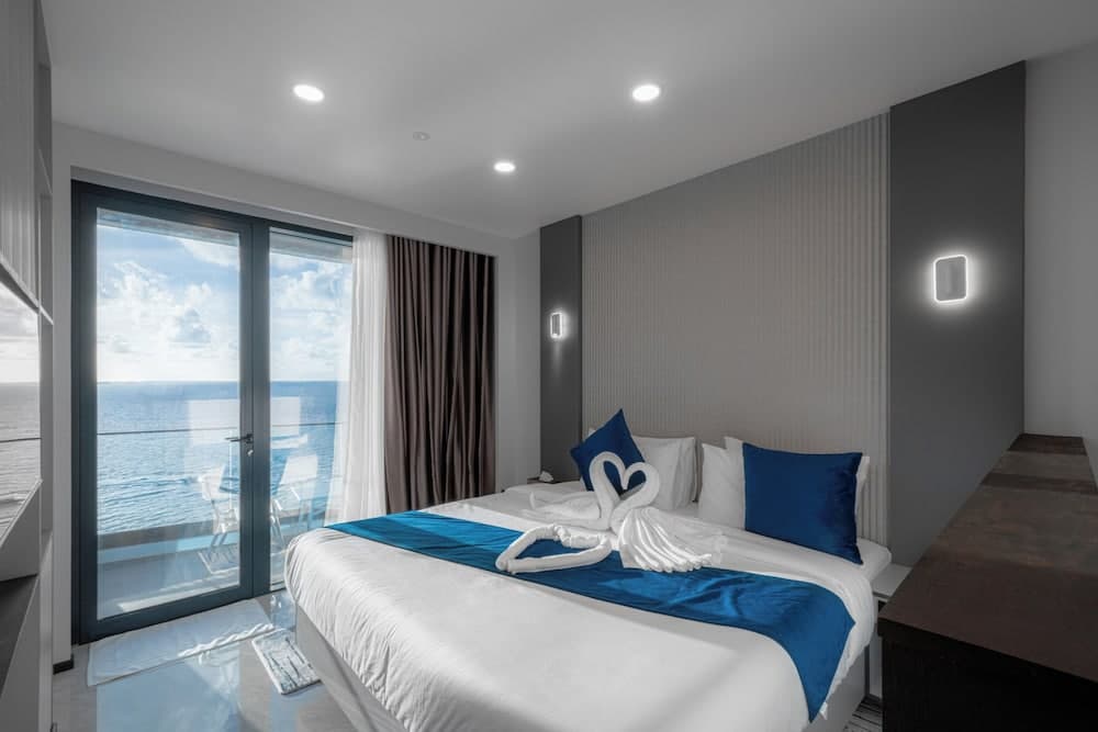 iCom Blue Sea View - View 10