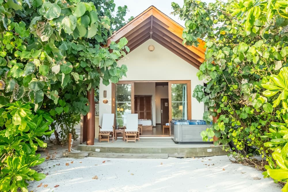Reethi Faru Resort - View 5
