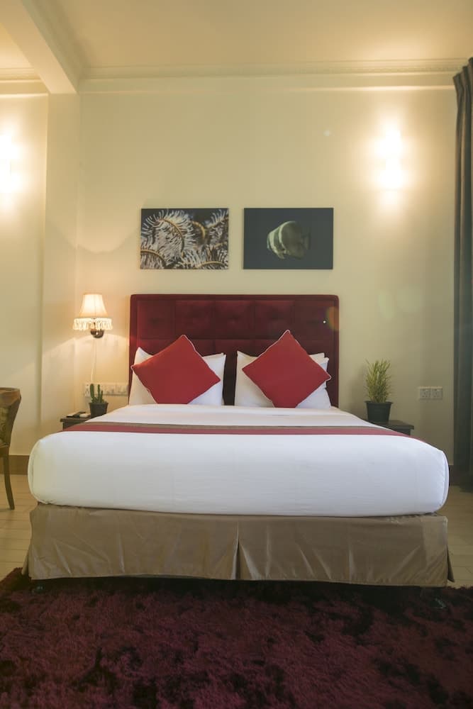 Global Residence - View 32
