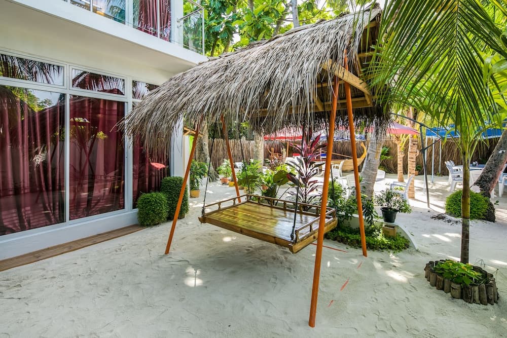 Shallow Lagoon Rasdhoo - View 32