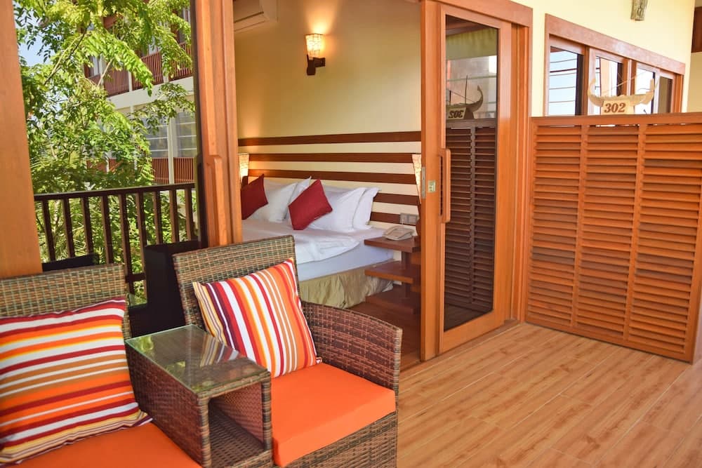 Araamu Hotels Maldives - View 18