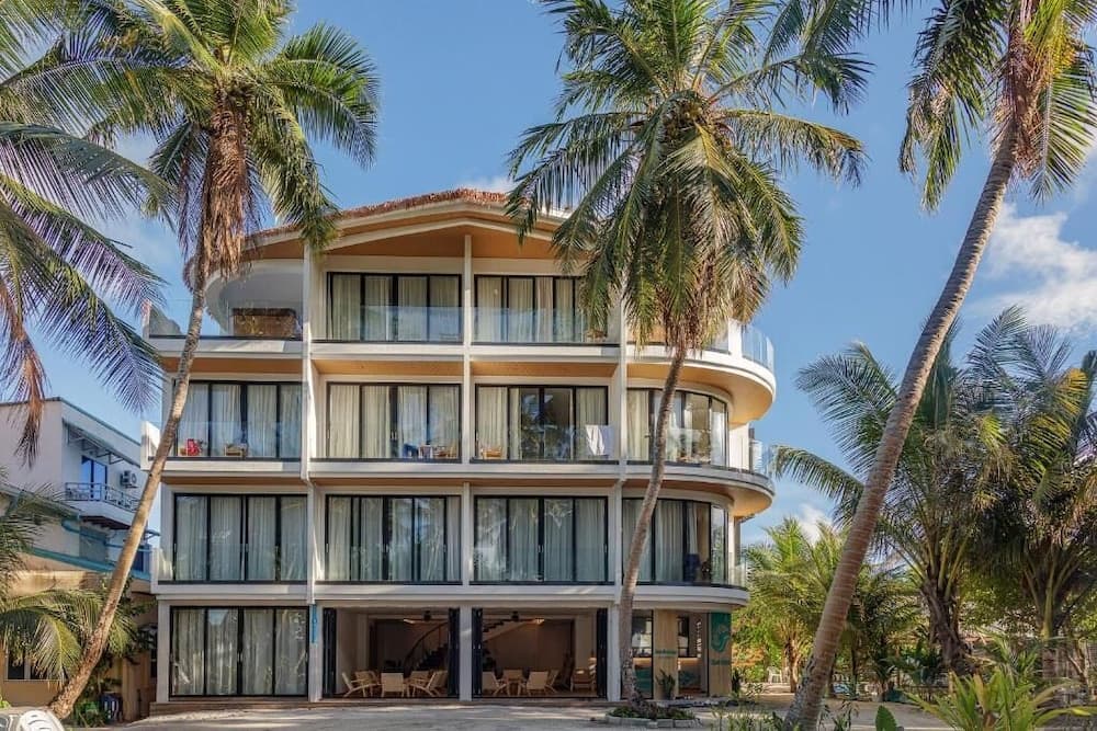 Kinan Boutique - View 2