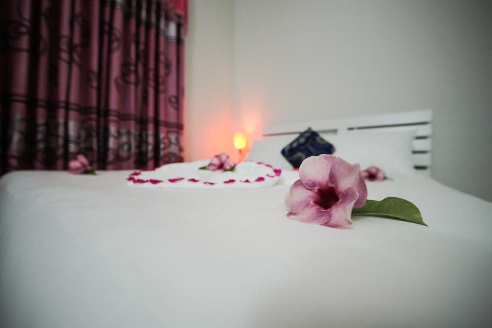 Huvadhoo Inn - View 14