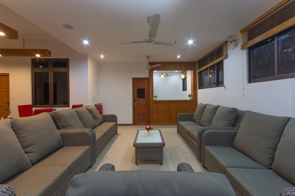 Paguro Beach Inn - View 4