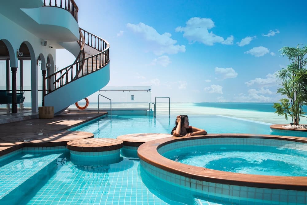 Stone Hotel Dhiffushi - View 3