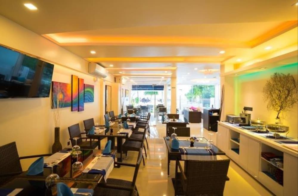 Whiteharp Beach Inn - View 22