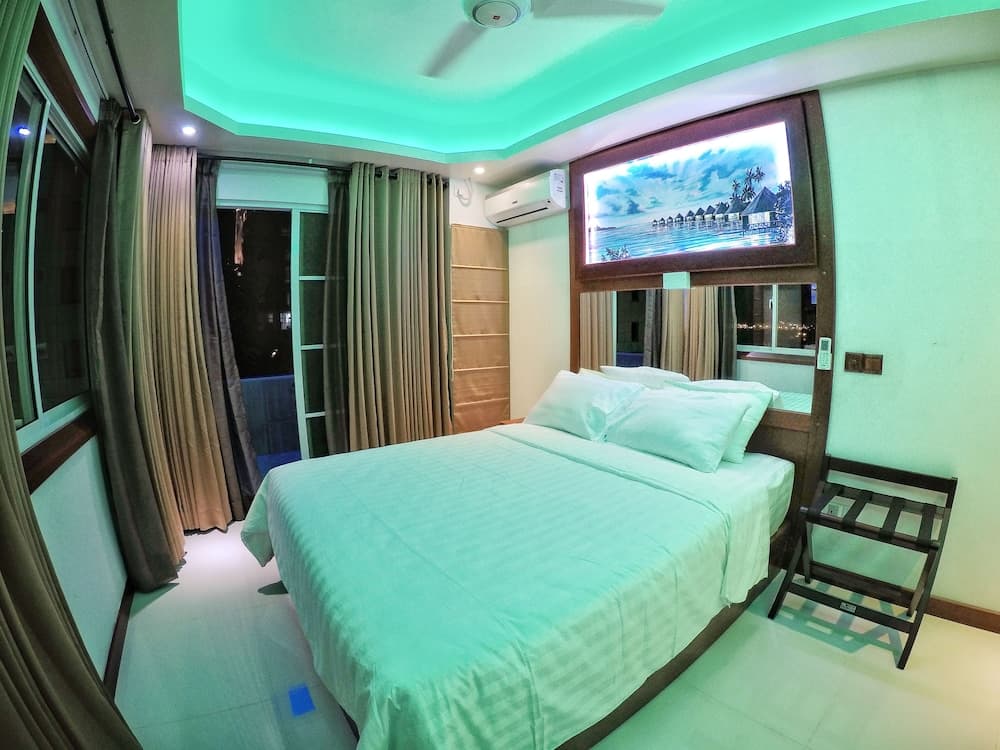 Six In One - View 13