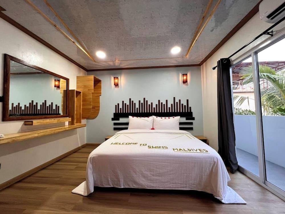 swims maldives - View 1