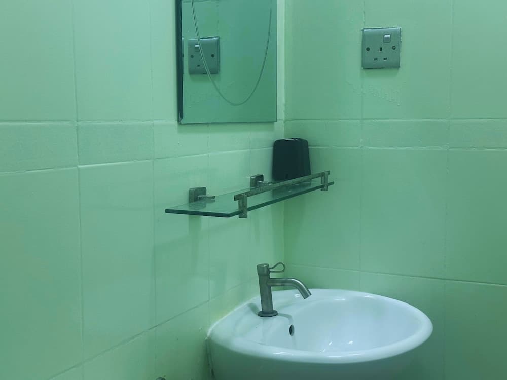 Bahaaru Villa Surf and Stay - View 16