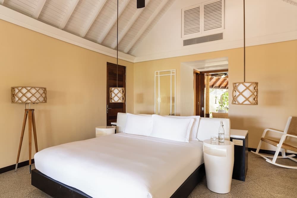 Constance Halaveli - View 15