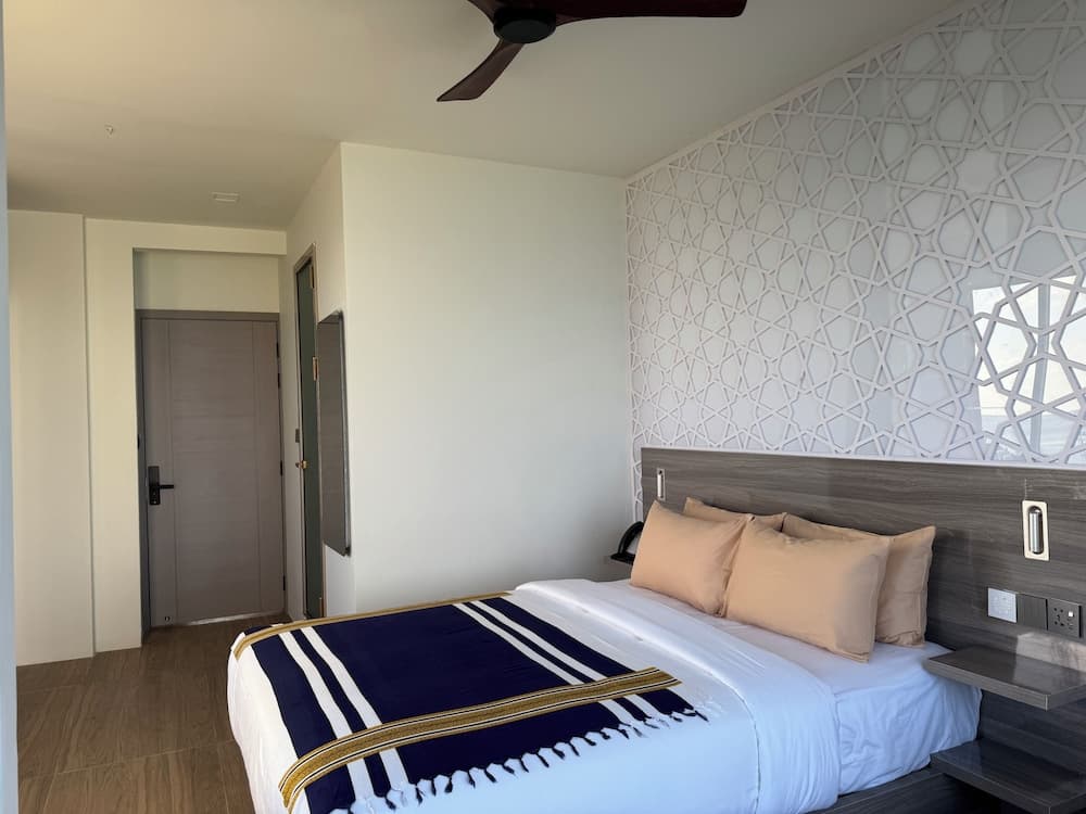 Avyanna Gulhi Beach - View 17