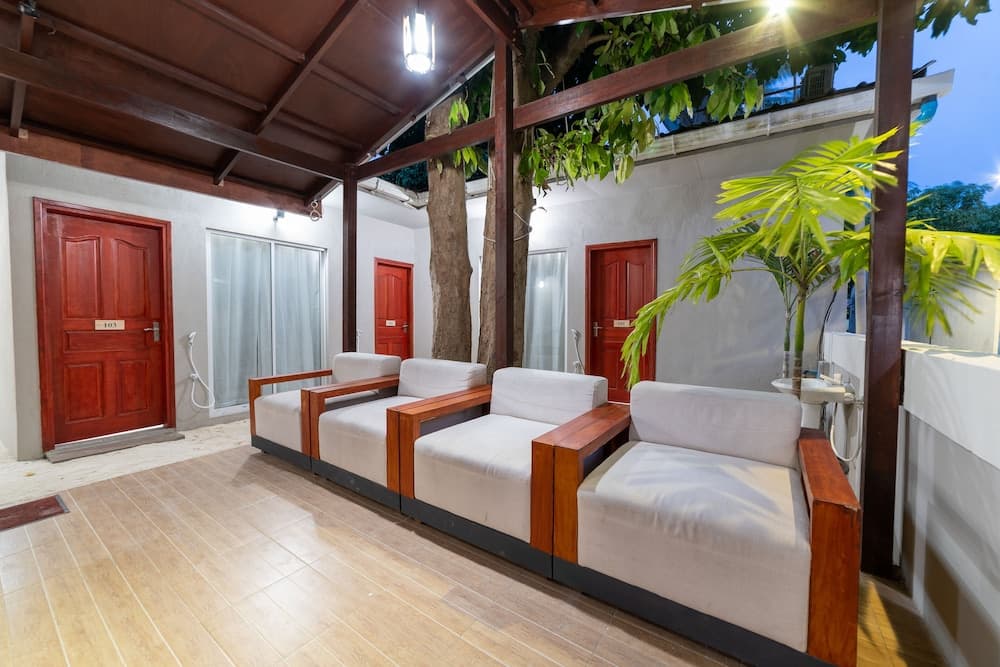 Ukulhas Beach Inn - View 3