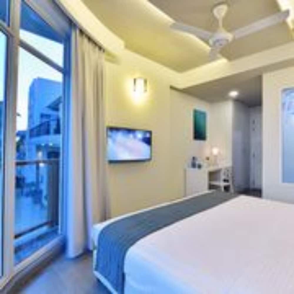 Velana Beach Hotel Maldives - View 6
