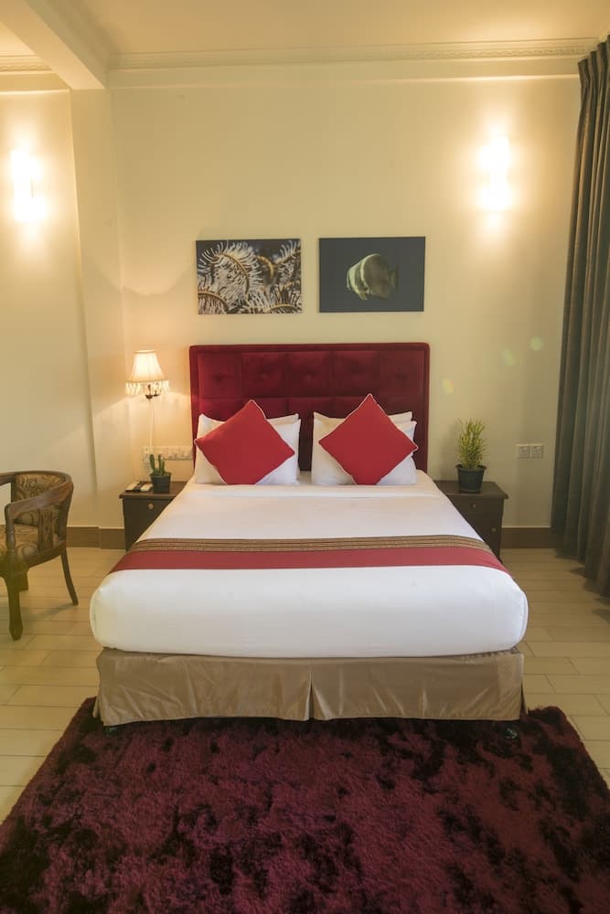 Global Residence - View 11