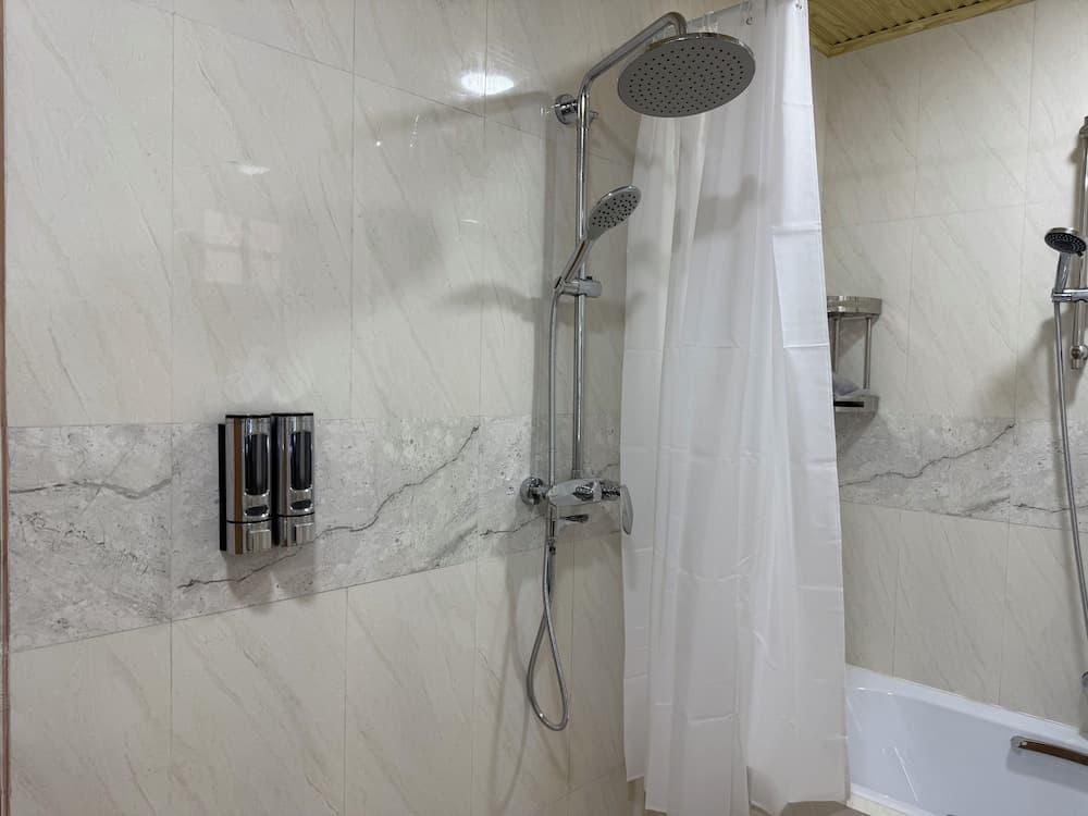 Breeze Haven Surf Retreat - View 33