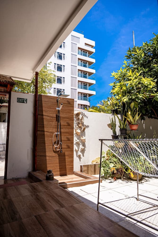 Holiday Crib - View 7