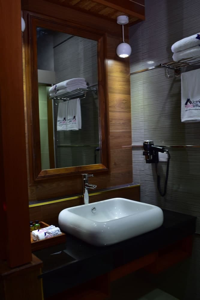 Millennium Island Residence - View 19