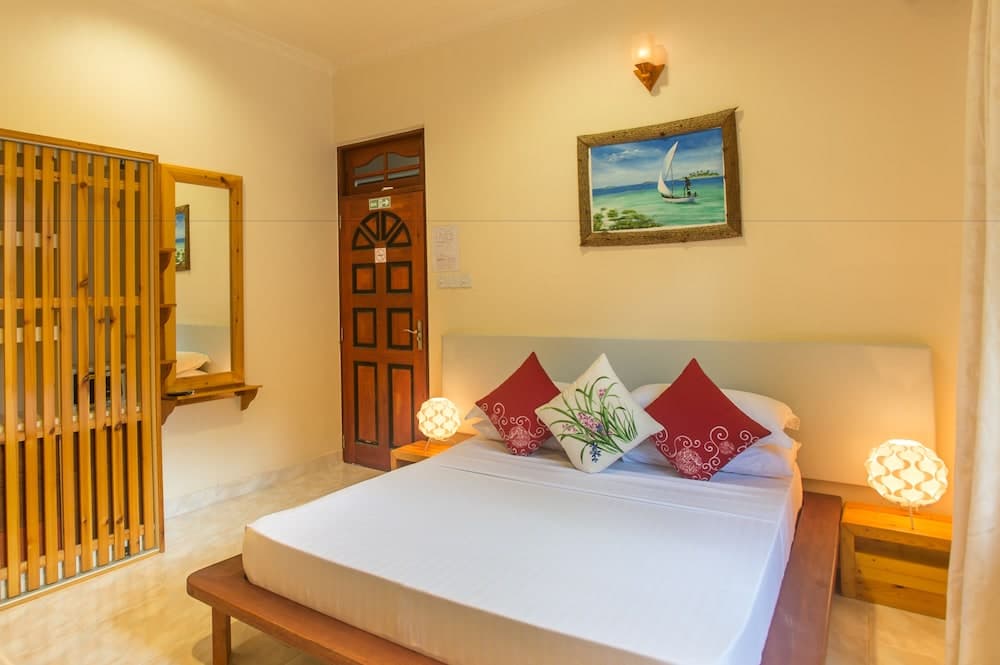 Thoddoo Retreat - View 3