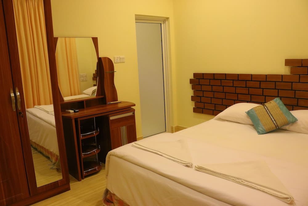 Ras Beach Inn - View 7