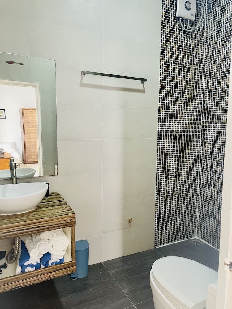 EQ Surf Retreat - View 5