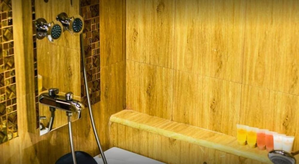 Marina Bay Retreat & Spa - View 4