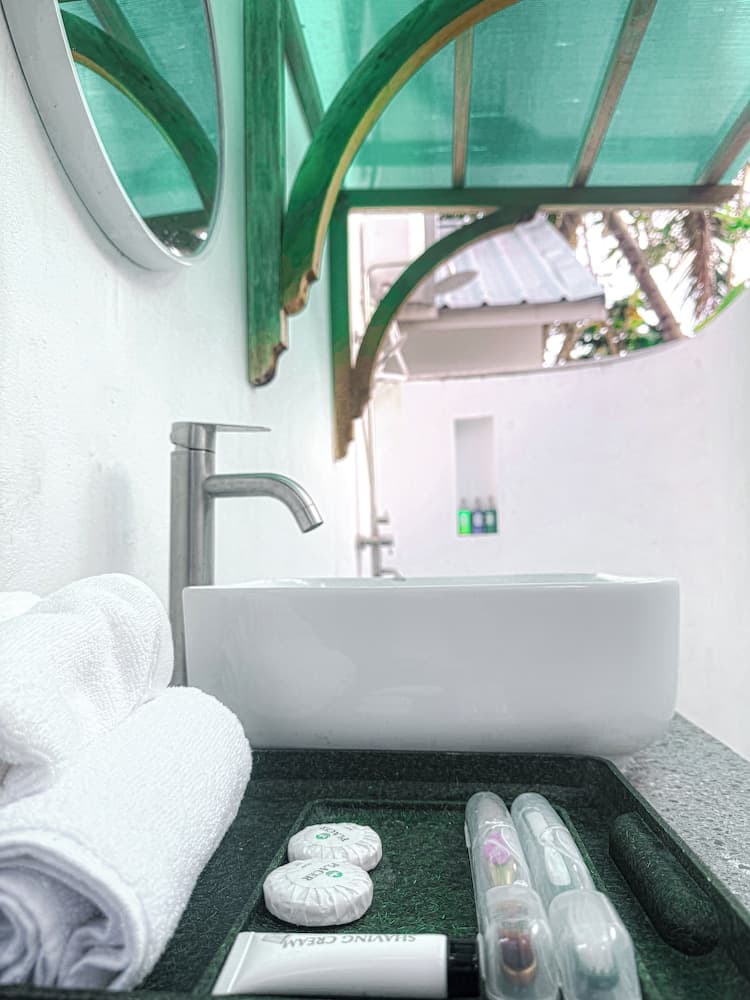 101 Retreat - View 16