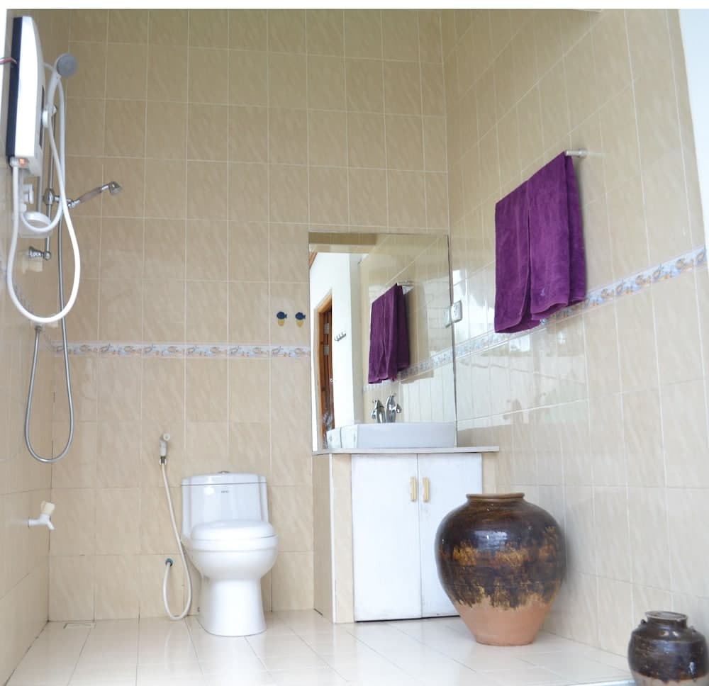 Fulidhoo Laperla Guesthouse - View 11