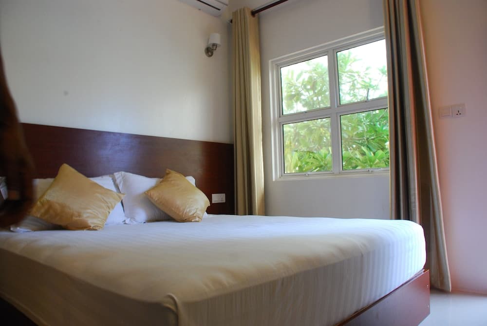 Cornerstay at Dhangethi - View 5