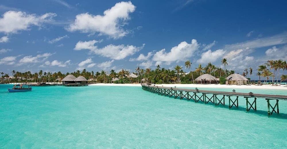 Constance Halaveli - View 142