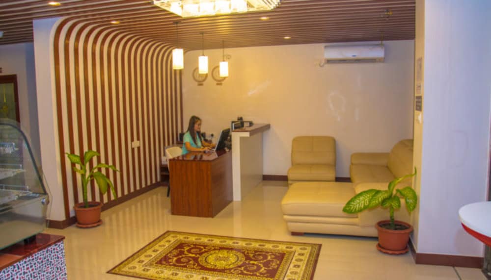 Royal Quest - View 4