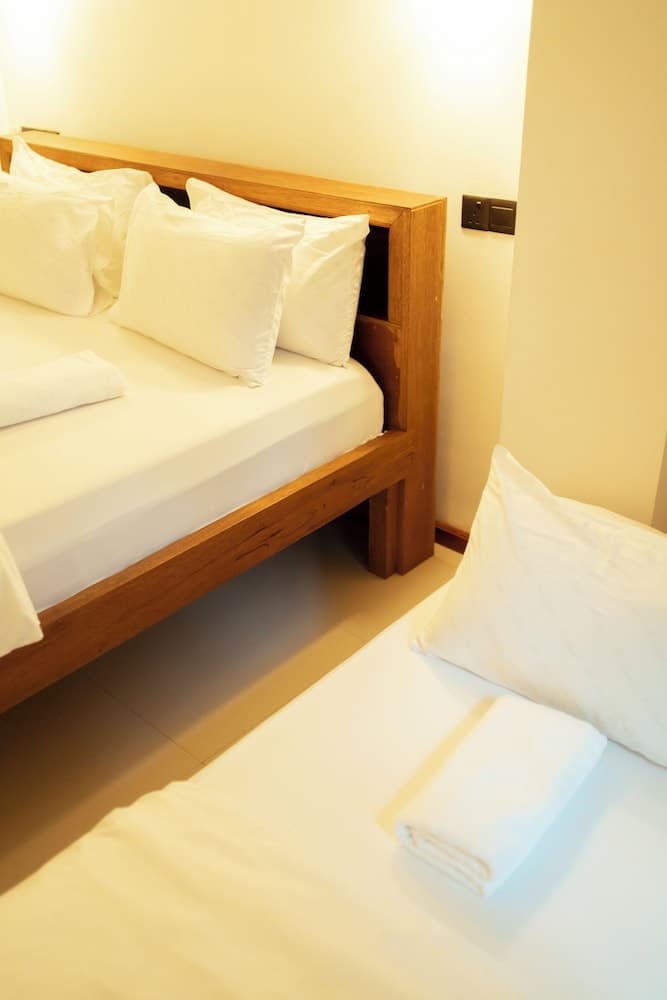 Biosphere by Hawks Hotels Kamadhoo Baa Atoll - View 11