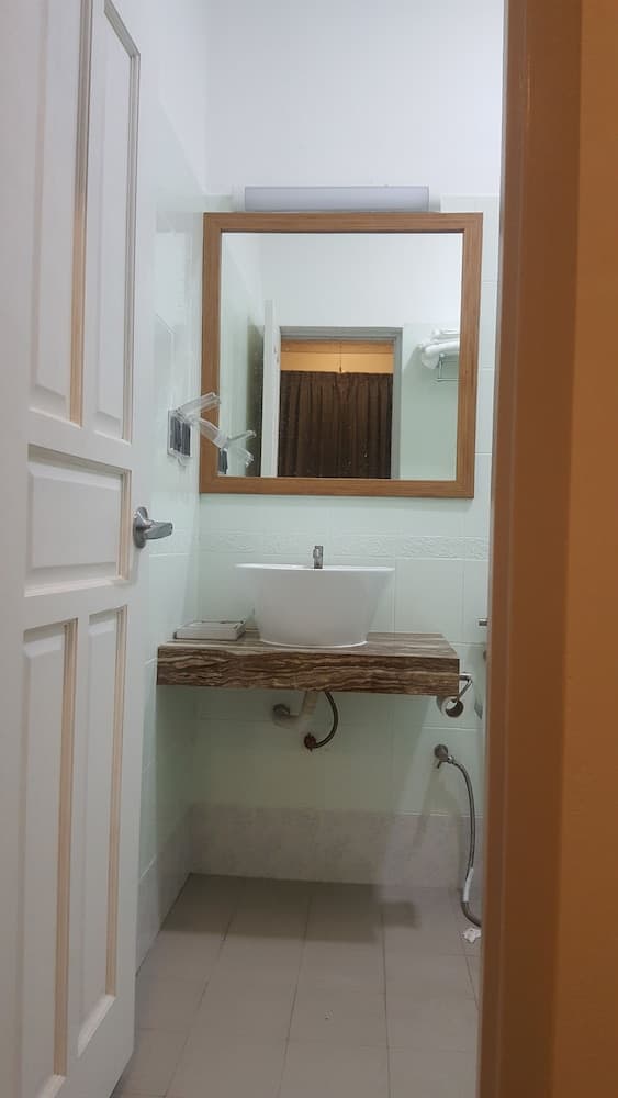 White Diamond - View 11