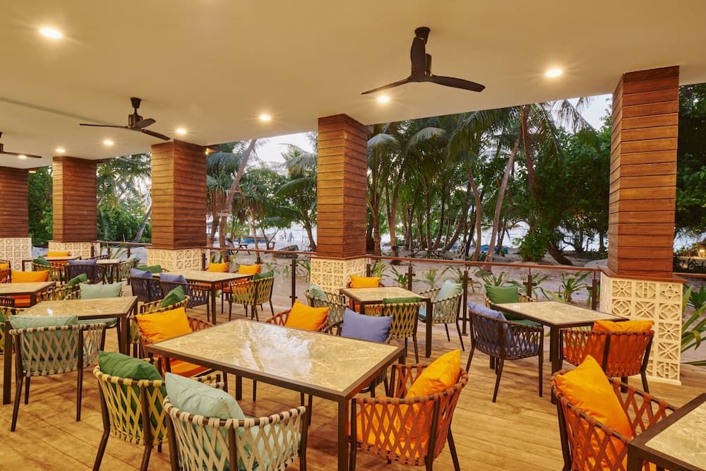 Beach Hotel Dhigurah - View 5