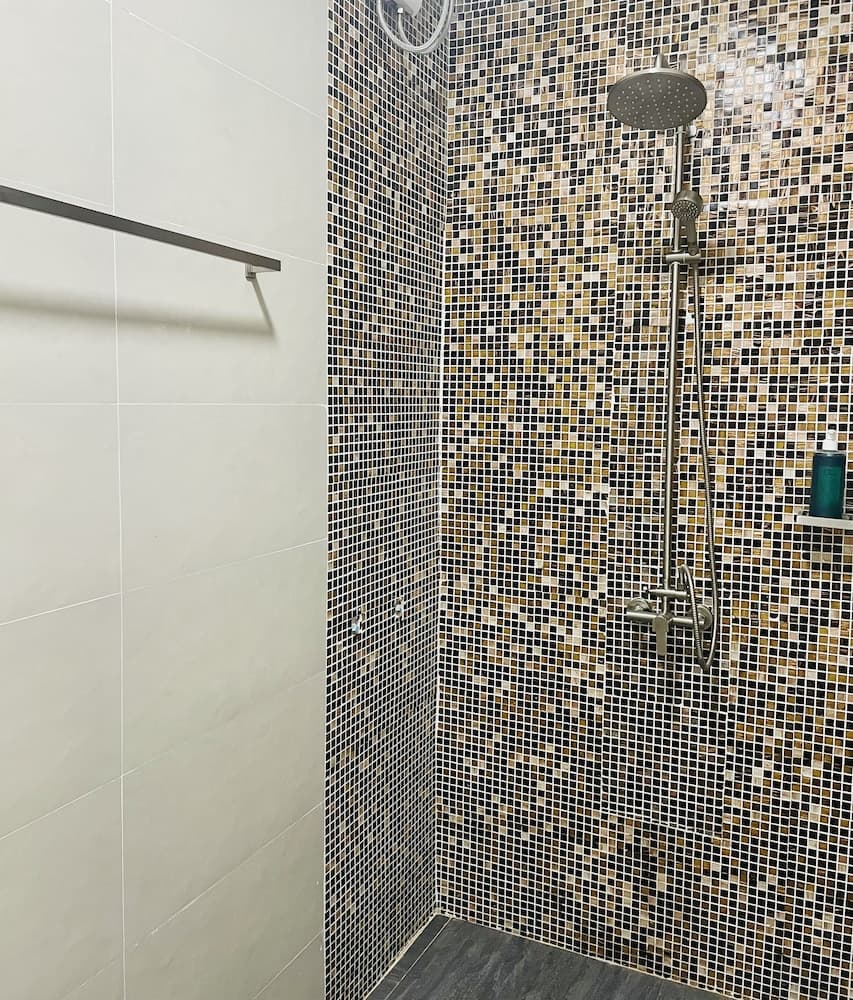 EQ Surf Retreat - View 14