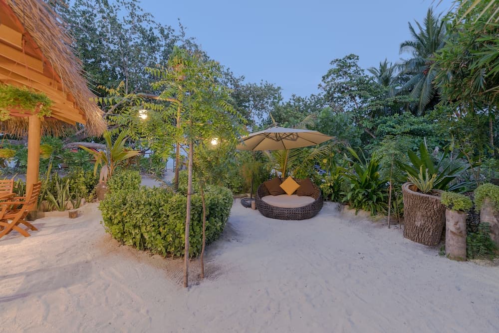 Ostrov Palm Villa - View 27