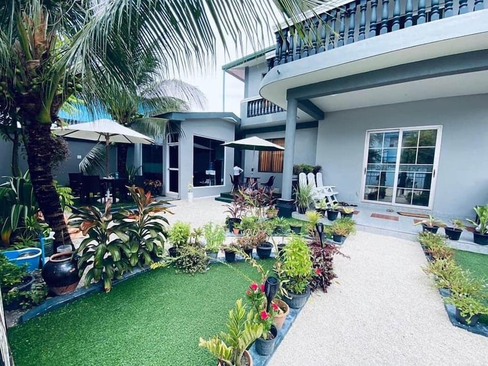 Ekefaru Inn - View 2