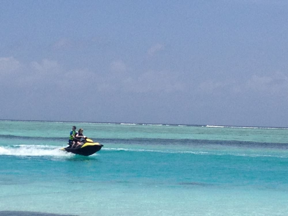 Dhiffushi White Sand Beach Hotel - View 17