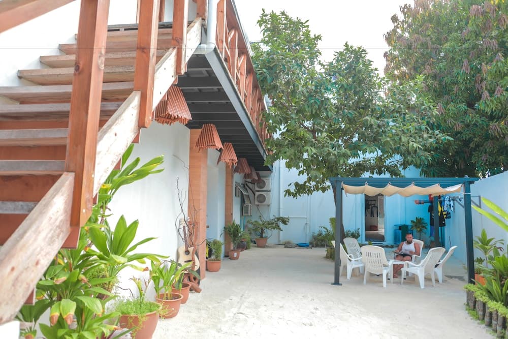 Rasdhoo Dive Lodge - View 1