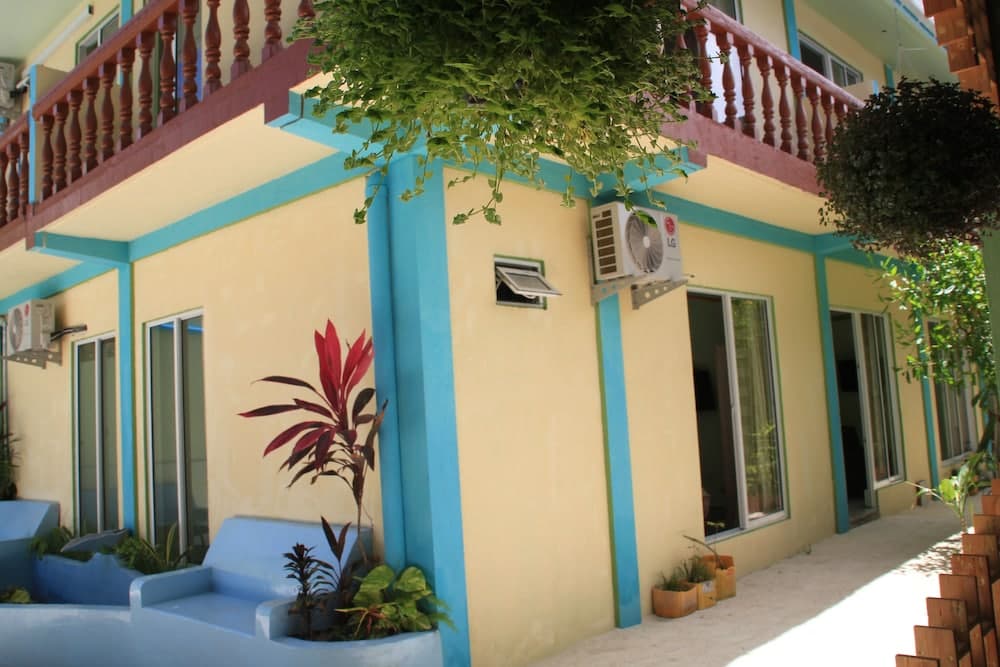 Medhufaru Inn - View 1