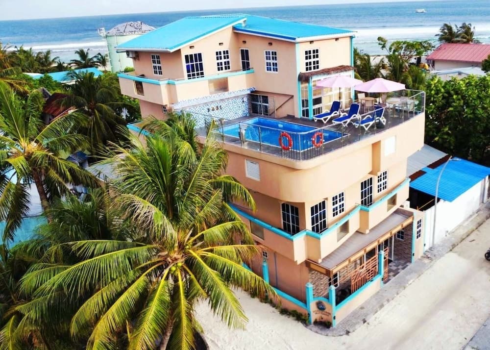 Breeze Haven Surf Retreat - View 1