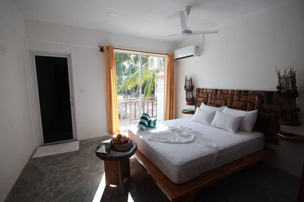 Islandbreak - View 5