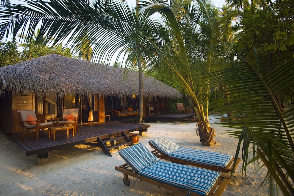Medhufushi Island Resort - View 9