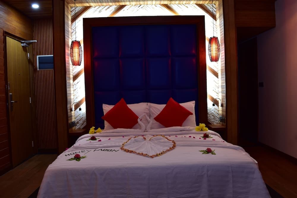 Millennium Island Residence - View 13