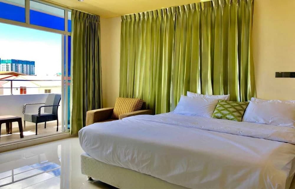 Contento Retreat - View 4