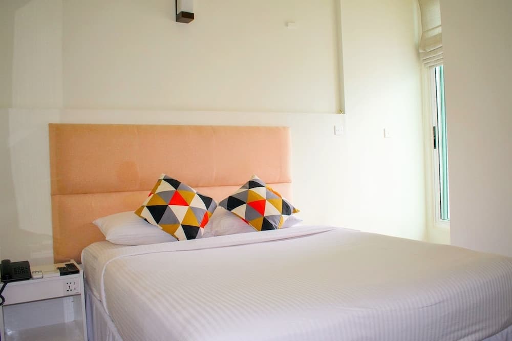 Local Escape Boutique - View 13