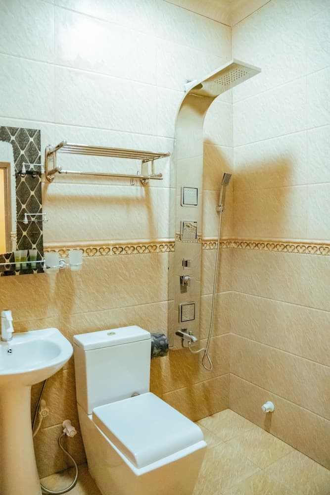 Ekefaru Inn - View 8